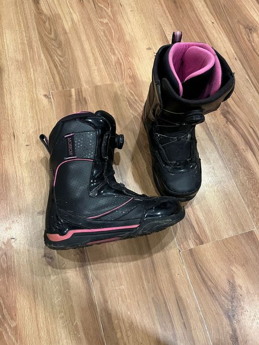 Vând 2 plăci  snowboard