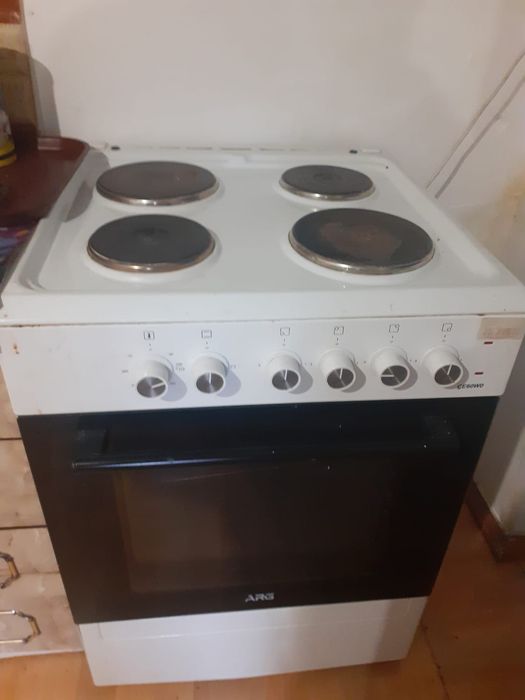 Продам Электроплиту