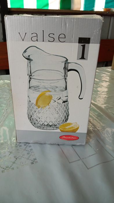 Продаю    кувшины