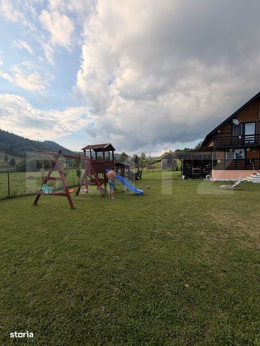 Casa de vacanta , 114 mp , 1080 mp teren, Vama, Bucovina