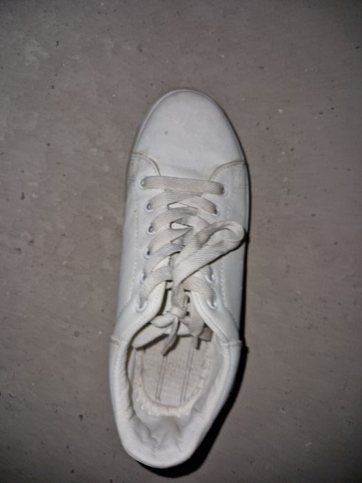 Продам 3 обуви в отличном состоянии