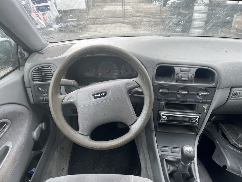 volvo v40 1.8i 122kc на части