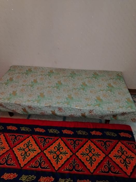 продам стол и шкаф для прихожки