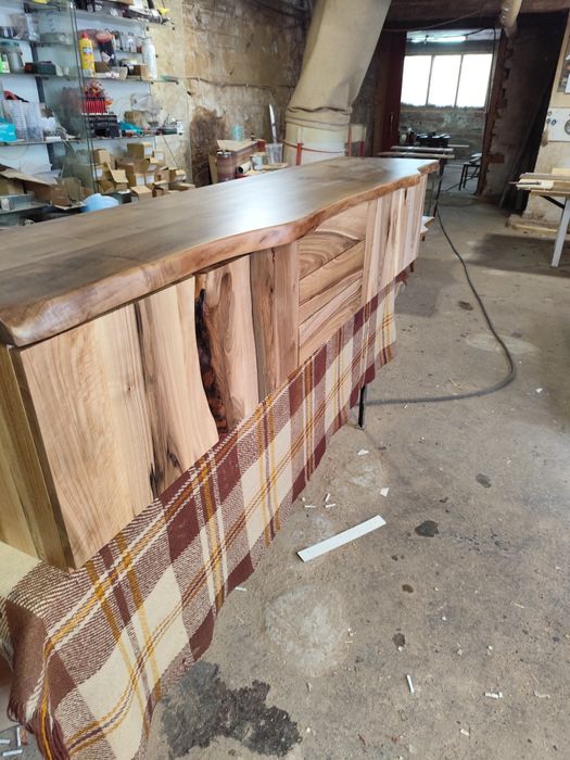 Тв шкаф от орех масив