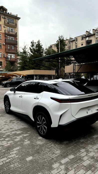 Lexus RZ450e Full AWD