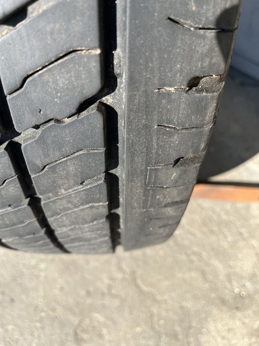 2 бр. гуми за бус 205/65/16C Viking DOT 1323 6-7 mm