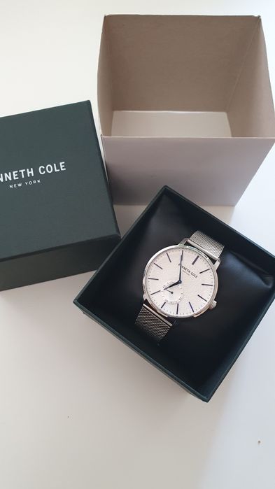 Ceas Kenneth Cole nou in cutie