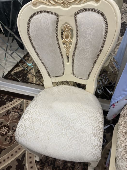 Продам стол со стульями