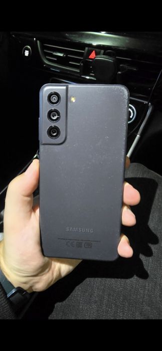 Продаётся Samsung Galaxy S 21Fe 6/128