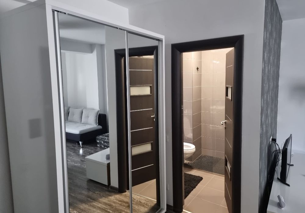 Centru Pitesti Crinului