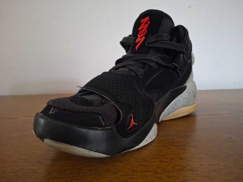 Jordan zion 2 alb-gri