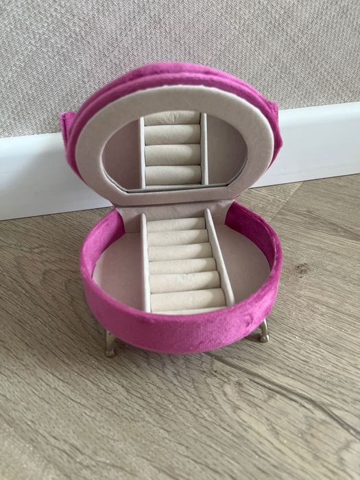 Продам интерактивную игрушку
