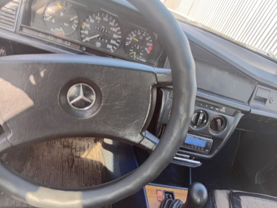 Машину продам срочно