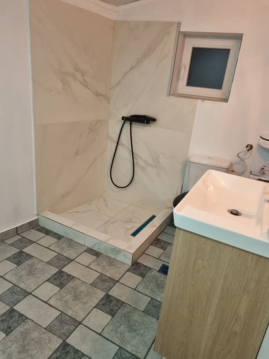 Inchiriez garaj la casa zona Bogdanesti