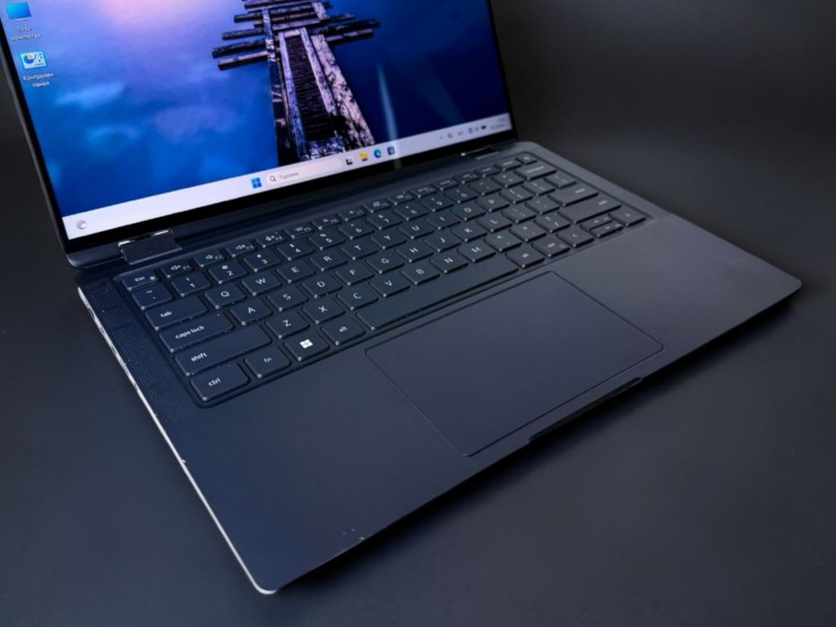 Лаптоп Dell Latitude 9430 2-in-1 WQGHA Touch i7-1245u 32GB 256GB Отличен!