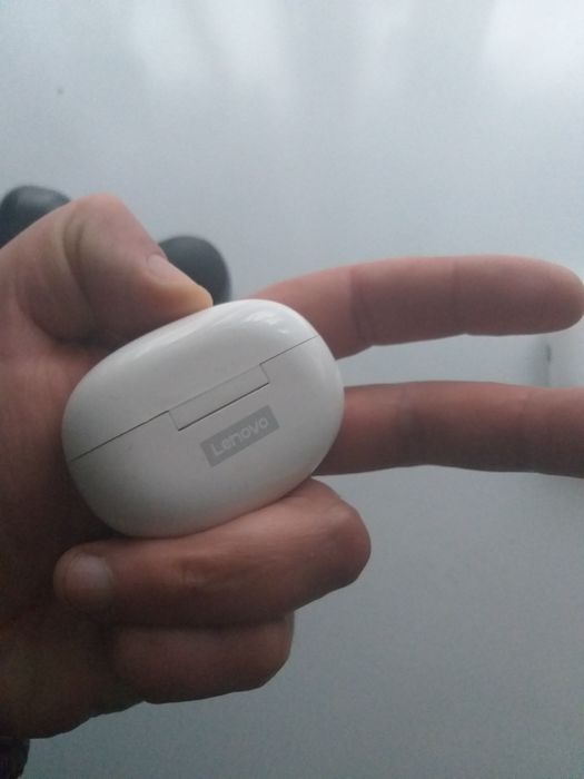 Casti in ear baterii bune