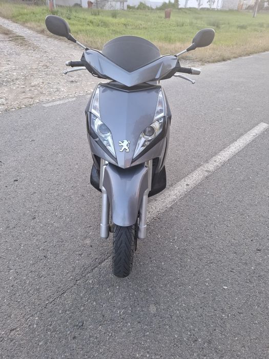 Peugeot geopolis An 2007. Motor 250CC
