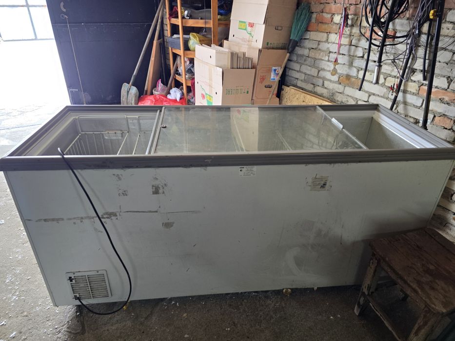 Морозильный ларь Бирюса.