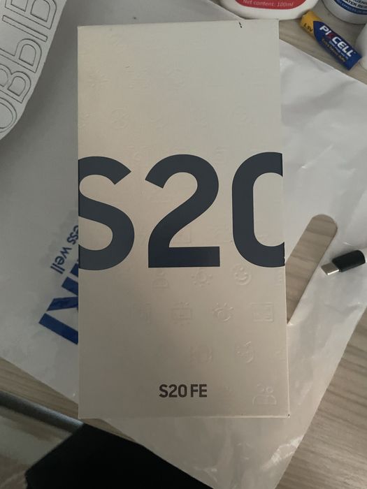 Продам самсунг s20 FE