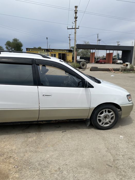 Продам машину в хорошем состояние