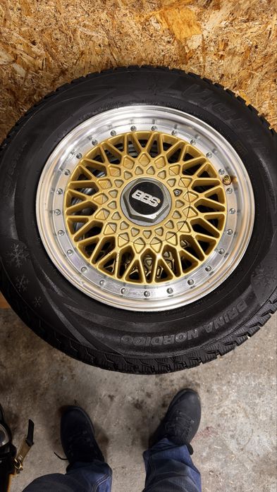 Продам комлект дисков с резиной