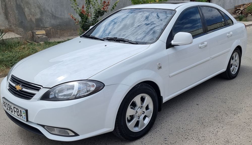 Chevrolet GENTRA 3 pozitsiya polniy navarot sotiladi