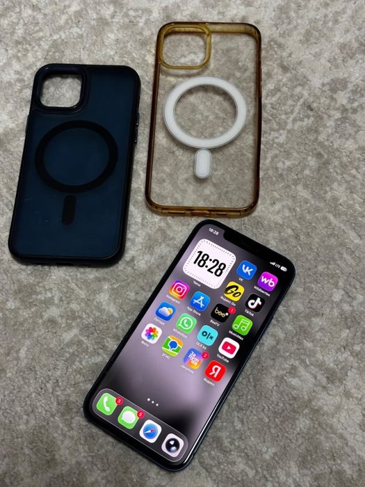Продам Iphone 12