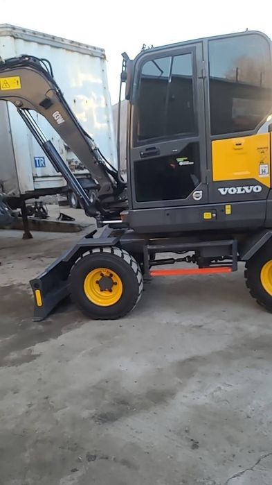 Экскаватор ва самосвал хизмати