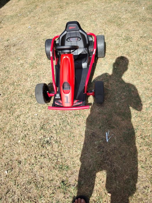 Vând kart electric