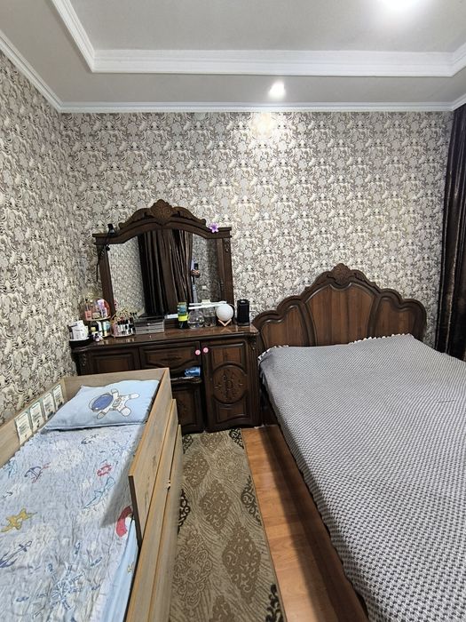 3 х ком.квартиру Сергели Спутнике 17. 2/4  кирпич 77 серия . Балкон