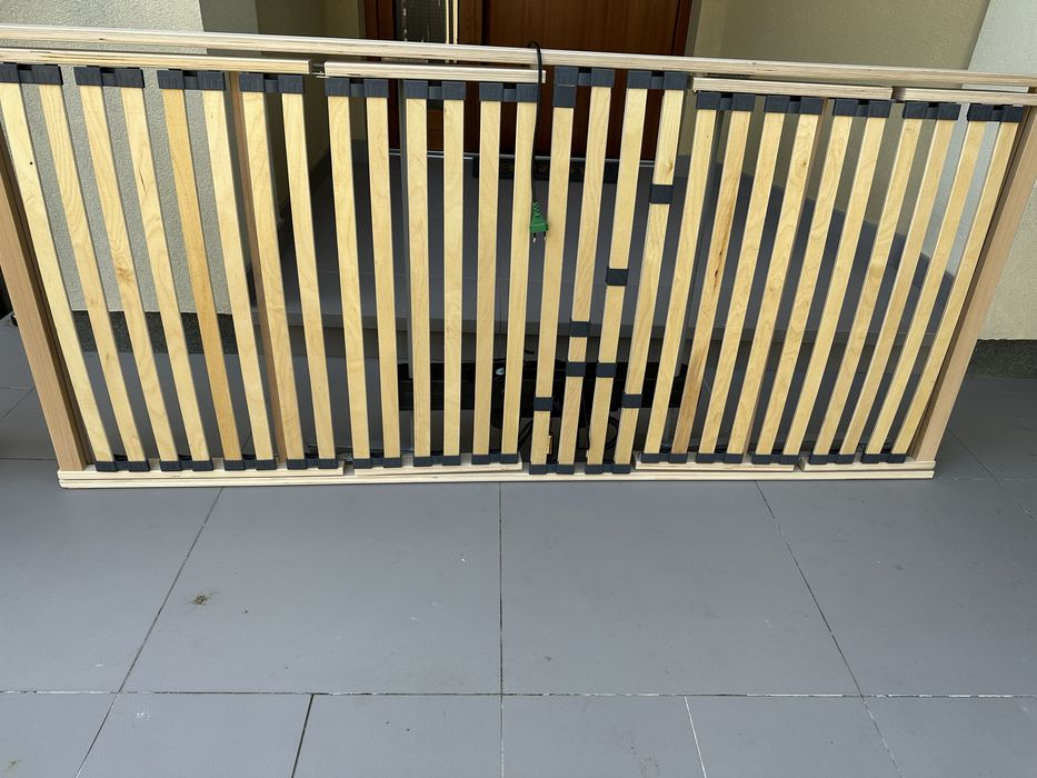 Somniera ajustabila cu saltea inclusa