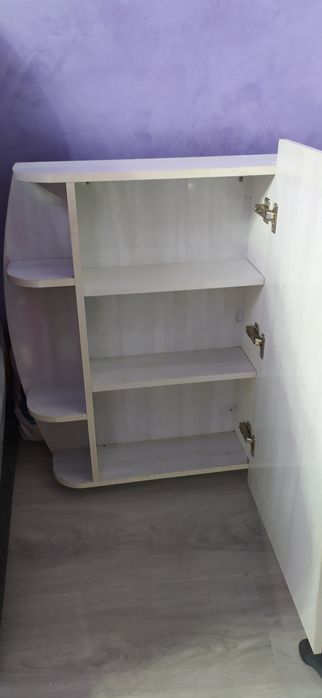 Полка в ванную комнату