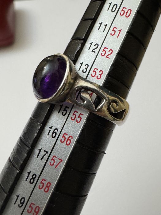 Inel argint 925, cu ametist cabochon. Vintage.