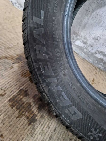 1 General R16 205/60/ 
зимна гума DOT4217