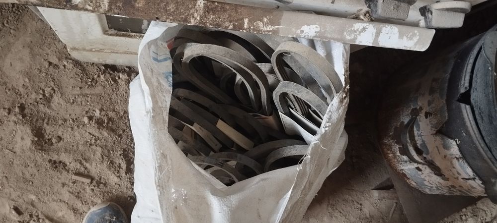 Авто запчасти на Ниссан ремни , фильтр масляный , воздушный