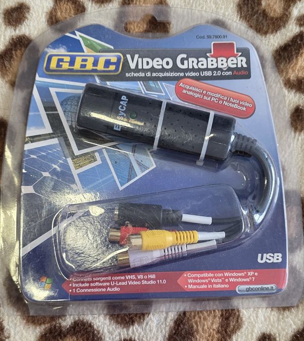 Camera video cu caseta miniDV JVC GR-DVP9E + placa de captura