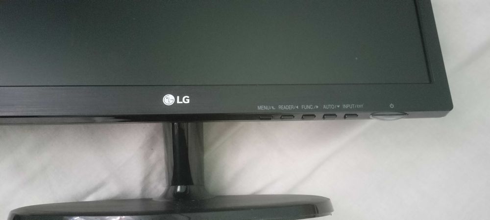Монитори LG 19M38A-B