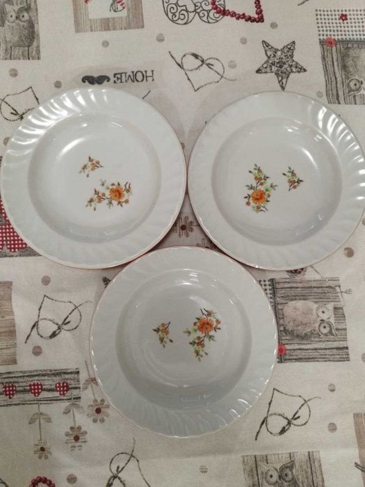 Порцеланов сервиз за хранене