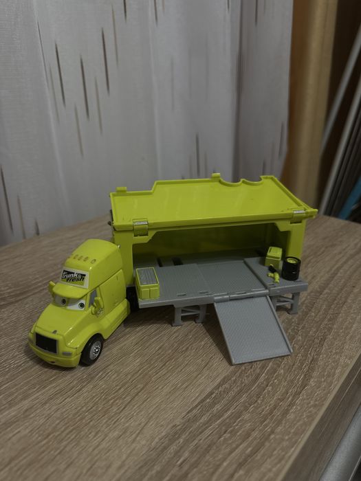 Trunk Fresh hauler