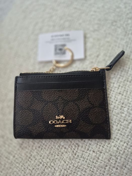 Leather Coach wallet +keychain