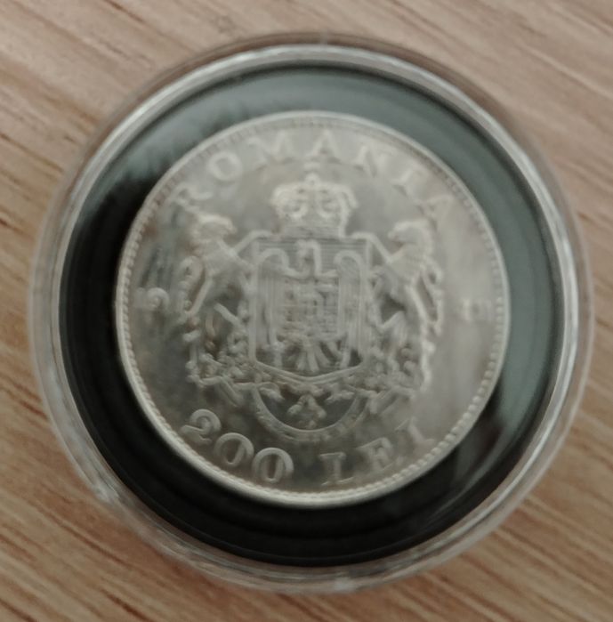 O Colecție De 50 Monede de. 200 lei Românești