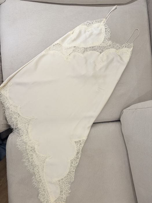 Нови рокли Zara