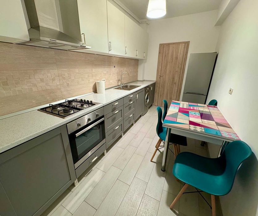 Direct proprietar – Închiriez apartament 2 camere | Complex Confort Urban | Parcare inclusă