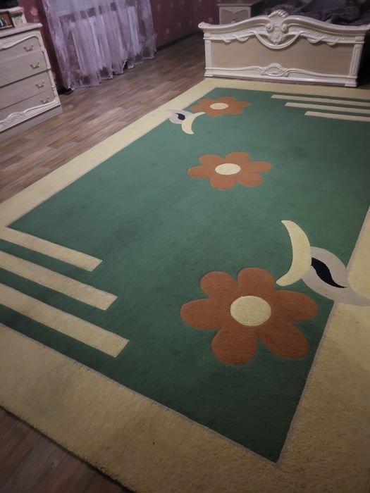 Продам ковры в хорошем состояние,2ковра