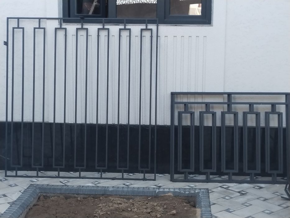 Решётки на окна и балконы металлические . Козырьки.