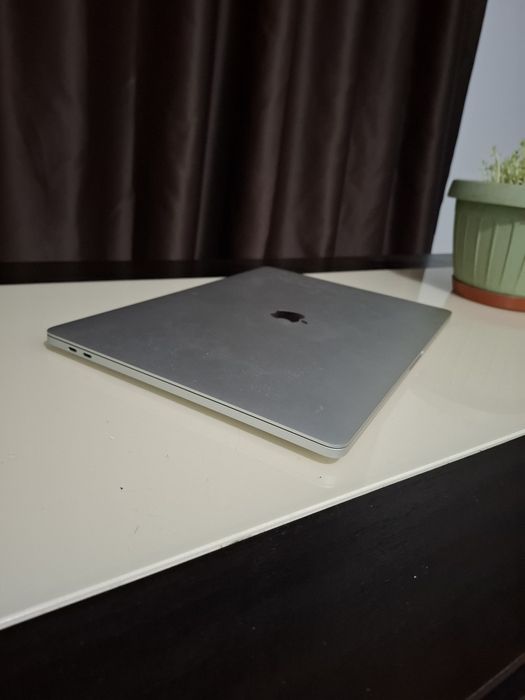 macbook pro 2019