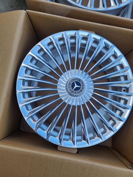 Jante noi forjate Mercedes Maybach R20 in doua latimi