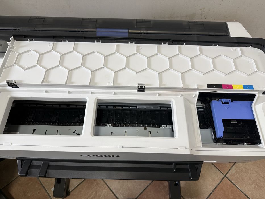 Продам принтер плоттер epson surecolor sc-t3100