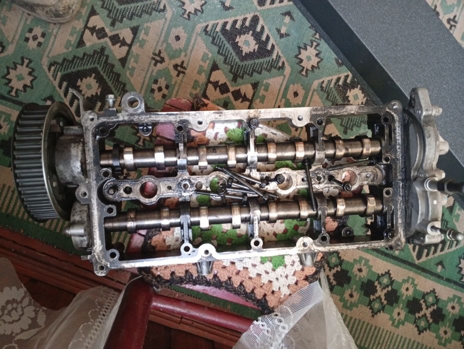 Разпределителни валове Хюндай кона.1.6црди