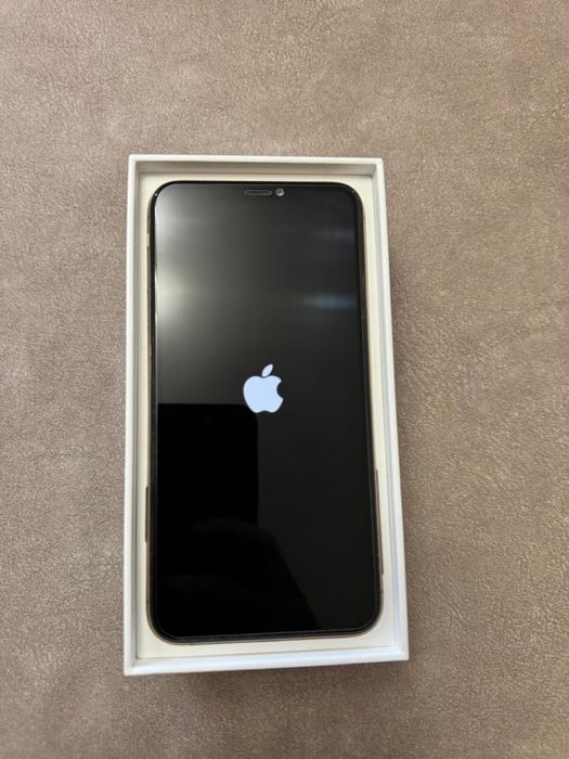 Продам телефон  Iphone XS Max